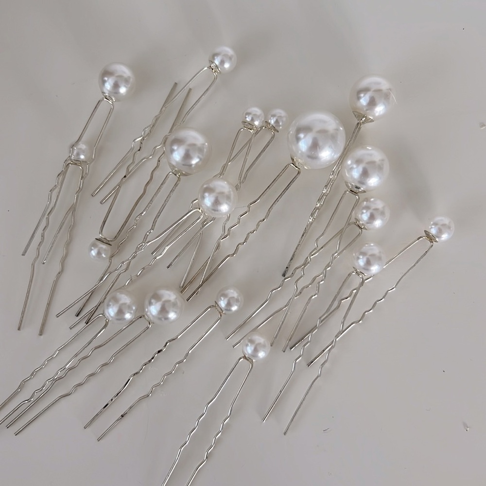 Six Stories Pearl Hair Pins